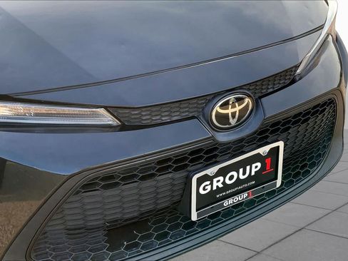 Used 2022 Toyota Corolla LE FWD image 29