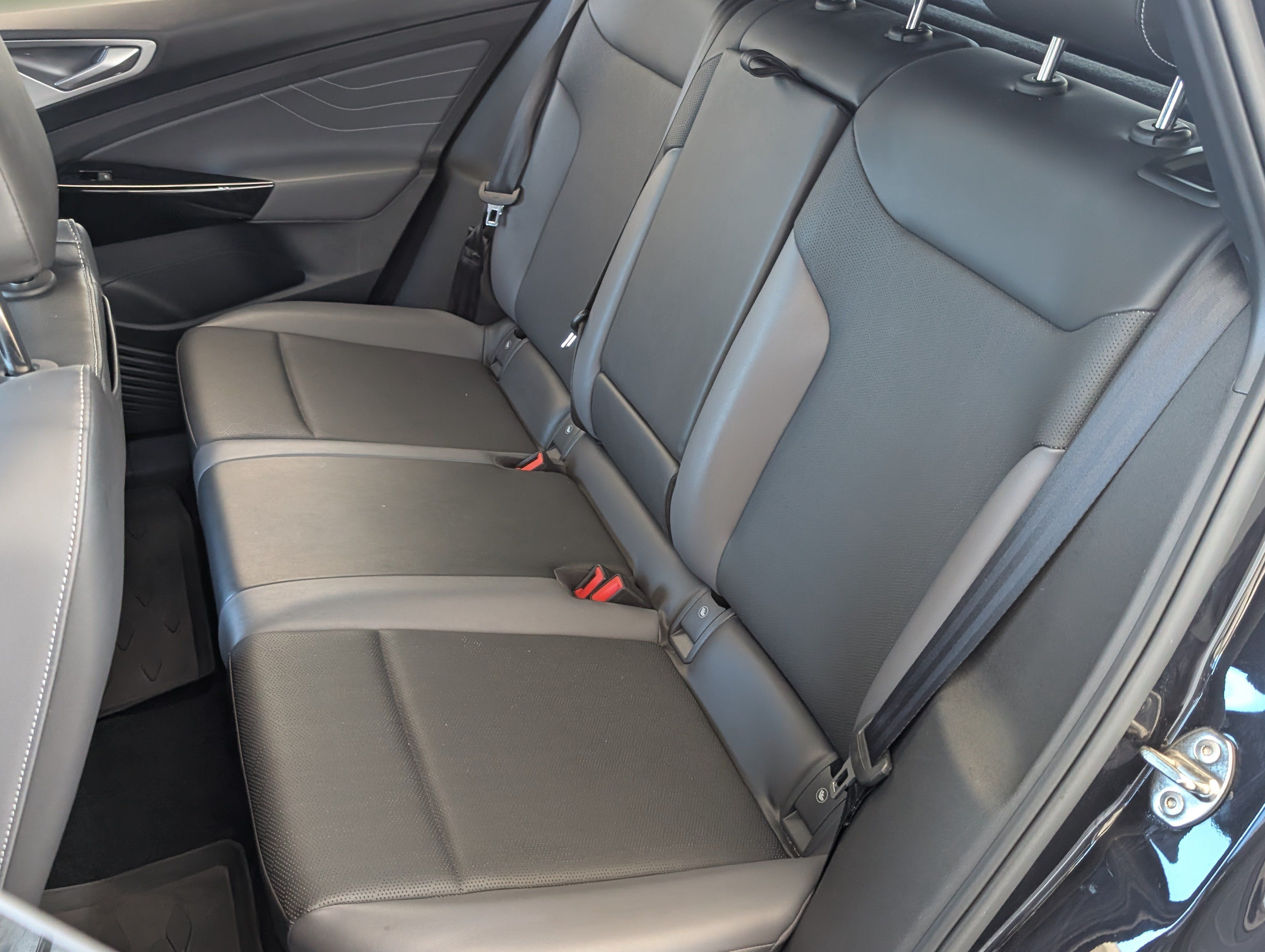 Used 2023 Volkswagen ID.4 S RWD image 18