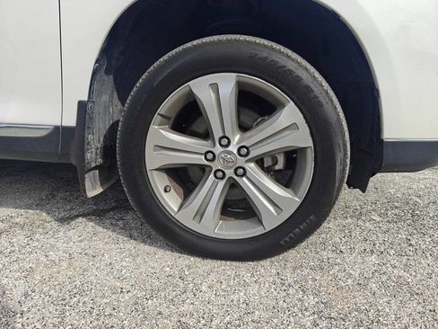 Used 2012 Toyota Highlander Limited FWD image 33