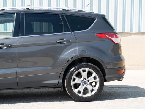 Used 2015 Ford Escape Titanium w/ Equipment Group 301A AWD/4WD image 8