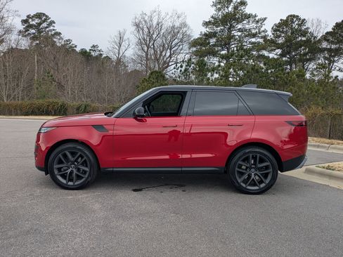 Used 2024 Land Rover Range Rover Sport SE image 8