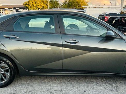 Used 2024 Hyundai Elantra SEL image 6