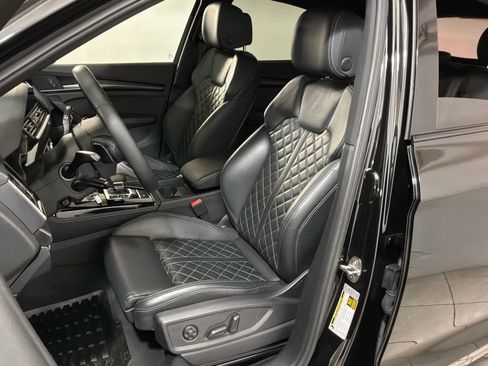 Used 2023 Audi SQ5 Premium Plus w/ Premium Plus Package image 6