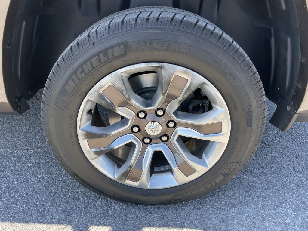 Used 2019 RAM 1500 Limited AWD/4WD image 16