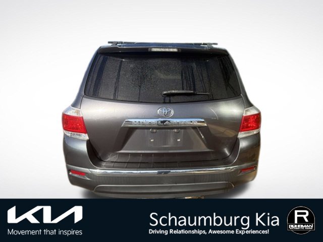 Used 2013 Toyota Highlander FWD w/ Cold Weather Pkg image 10