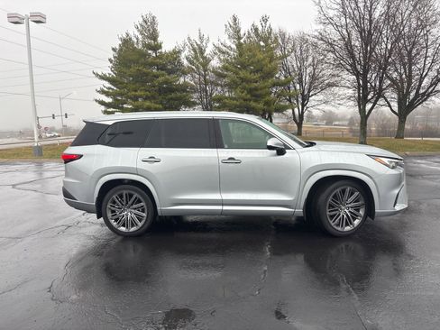 Used 2024 Lexus TX 350 TX 350 Luxury w/ Technology Package image 9