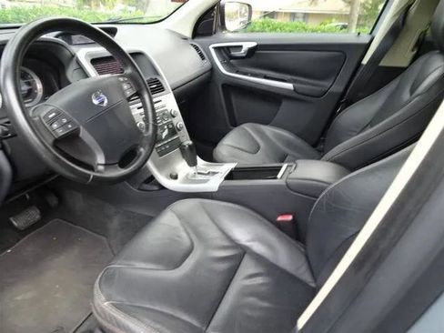 Used 2010 Volvo XC60 T6 image 30