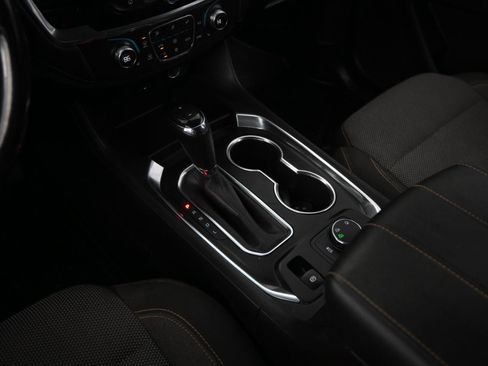 Used 2018 Chevrolet Traverse LT image 22