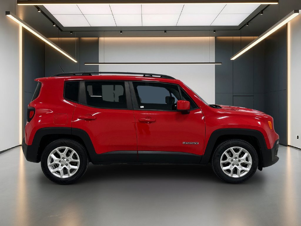 Used 2016 Jeep Renegade Latitude FWD image 7