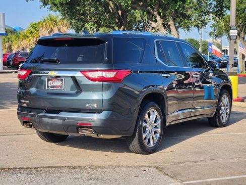 Used 2018 Chevrolet Traverse Premier w/ Driver Confidence II Package FWD image 7