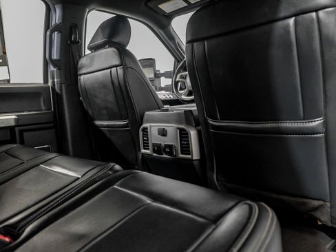 Used 2022 Ford F350 Lariat w/ Lariat Ultimate Package image 38