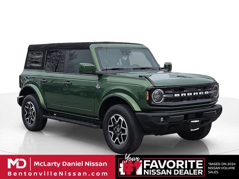 Used 2023 Ford Bronco Outer Banks image 1