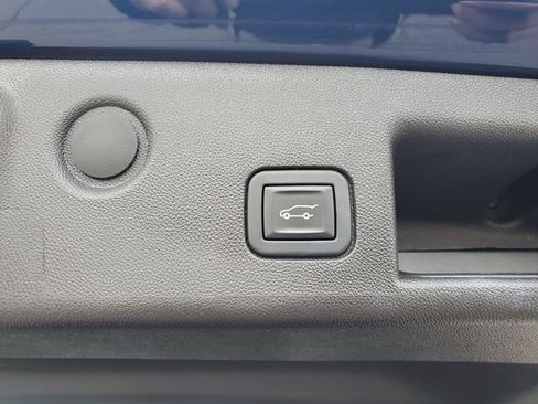 Certified 2023 Chevrolet Equinox RS w/ LPO, Floor Liner Package image 11