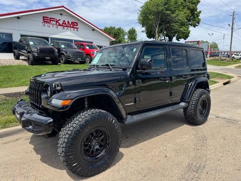 Used 2021 Jeep Wrangler Unlimited Sahara AWD/4WD image 1