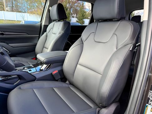 New 2025 Kia Telluride S image 12