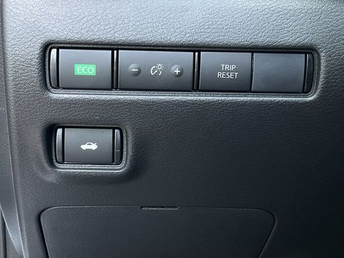 New 2025 Nissan Sentra SR w/ Midnight Edition image 22