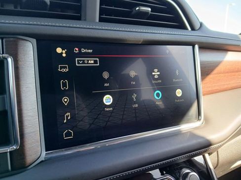 Certified 2024 GMC Yukon Denali Ultimate AWD/4WD image 25