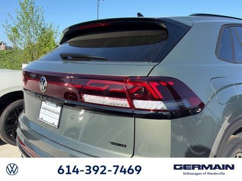 New 2026 Volkswagen Atlas Cross Sport SEL R-Line AWD/4WD image 9