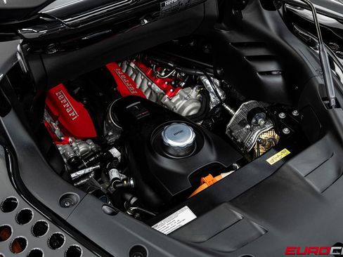 Used 2024 Ferrari SF90 Spider image 27