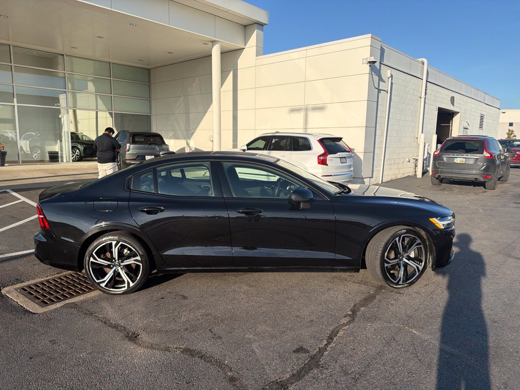 Used 2024 Volvo S60 B5 Plus w/ Climate Package AWD/4WD image 3