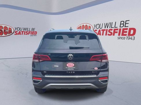 Used 2024 Volkswagen Taos SE AWD/4WD image 7