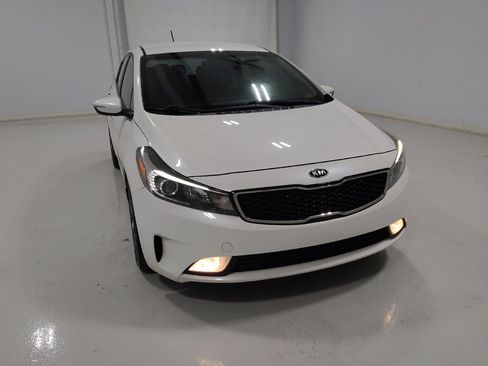 Used 2017 Kia Forte EX image 14