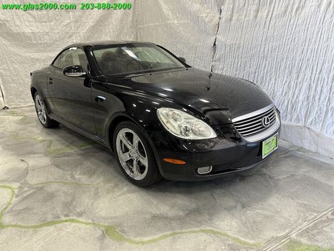Used 2002 Lexus SC 430 Convertible image 2