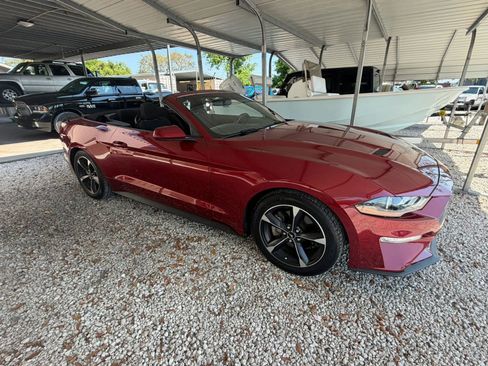 Used 2018 Ford Mustang Convertible w/ Equipment Group 101A image 24