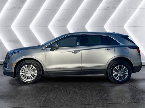 New 2026 Cadillac XT5 Luxury image 3