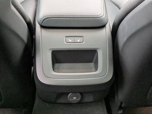 Certified 2025 Volvo V60 B5 Cross Country Plus image 28