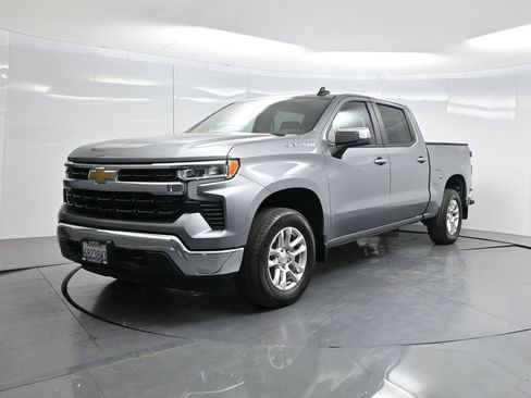 Used 2024 Chevrolet Silverado 1500 LT AWD/4WD image 2