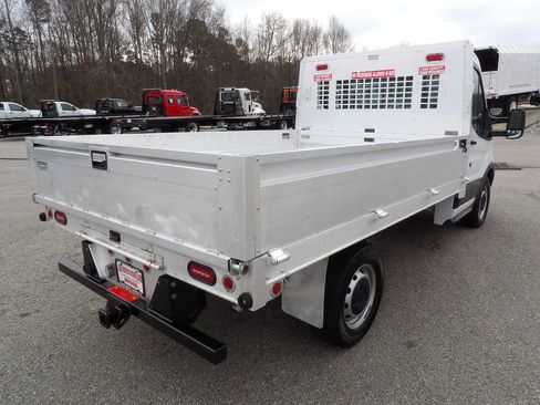 Used 2017 Ford Transit 250 138 RWD image 5