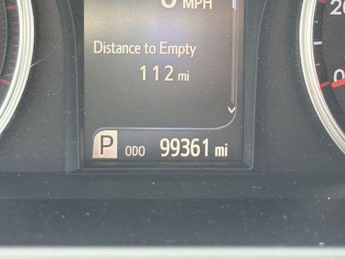Used 2015 Toyota Camry SE FWD image 22