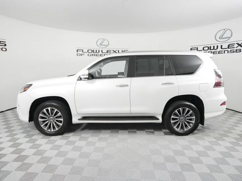 Certified 2023 Lexus GX 460 Luxury w/ Accessory Package AWD/4WD image 4