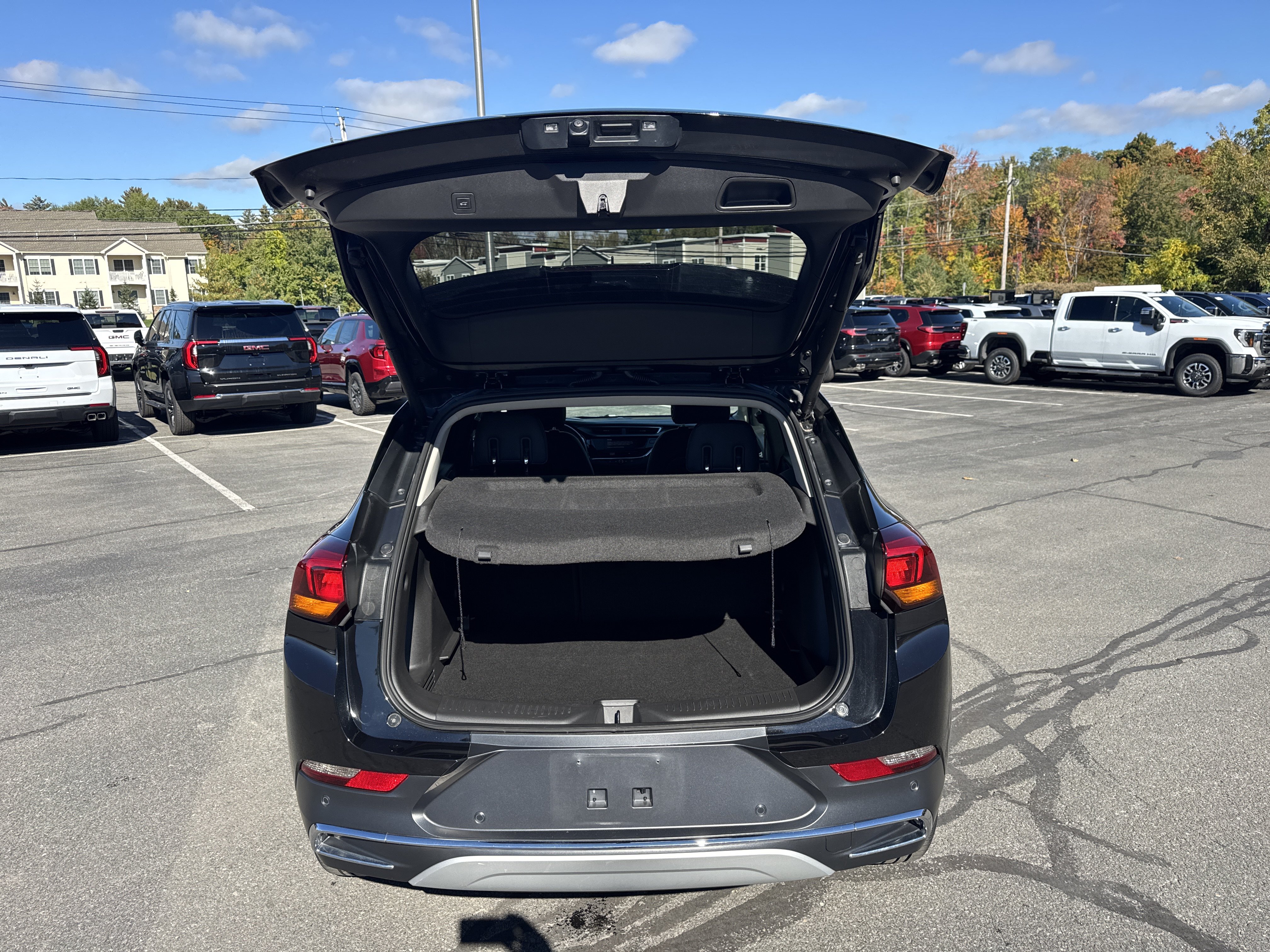 Used 2023 Buick Encore GX Essence w/ Advanced Technology Package FWD image 5