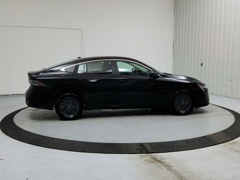 New 2026 Nissan Sentra SV w/ Floor Mat Package FWD image 8