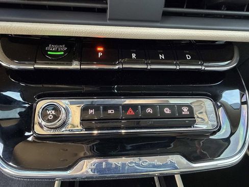 New 2026 Lincoln Corsair Premiere image 27