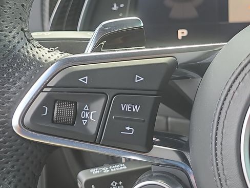 Used 2022 Audi R8 V10 w/ Premium Package image 12