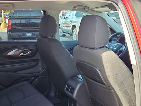 Used 2024 GMC Terrain SLE FWD image 17