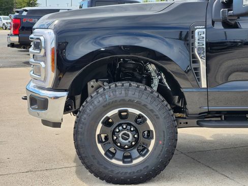 New 2026 Ford F250 Lariat w/ Tremor Off-Road Package image 9