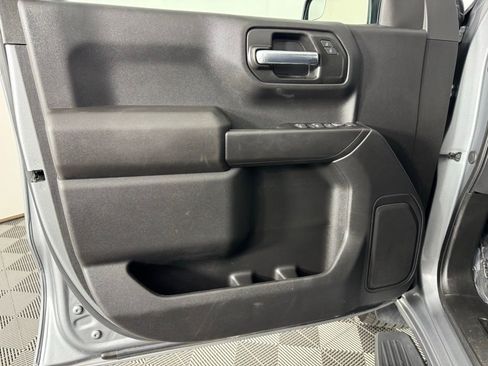Used 2025 Chevrolet Silverado 1500 Custom Trail Boss AWD/4WD image 9