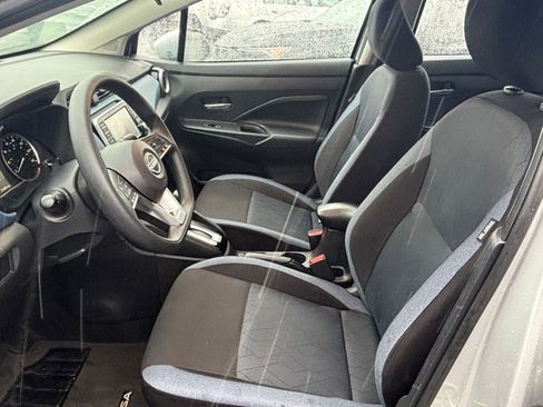 Used 2025 Nissan Versa SV FWD image 23
