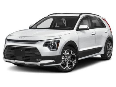 Used 2023 Kia Niro EX Touring