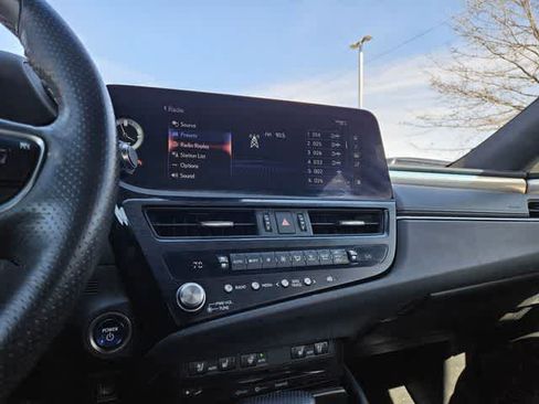 Used 2022 Lexus ES 300h F Sport image 27
