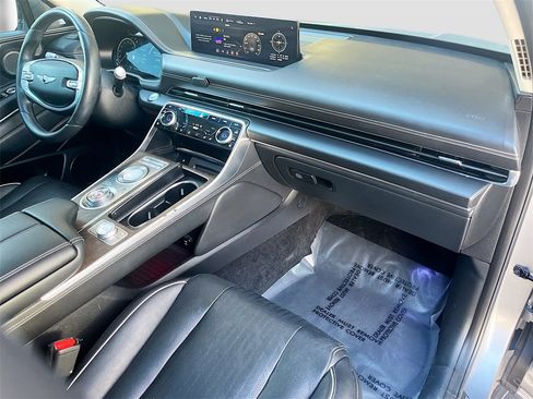 Used 2022 Genesis GV80 2.5T w/ Prestige Package 04 image 32
