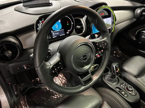 Used 2024 MINI Cooper S image 9