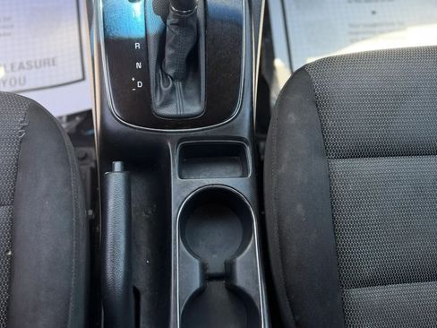 Used 2017 Kia Forte LX FWD image 17