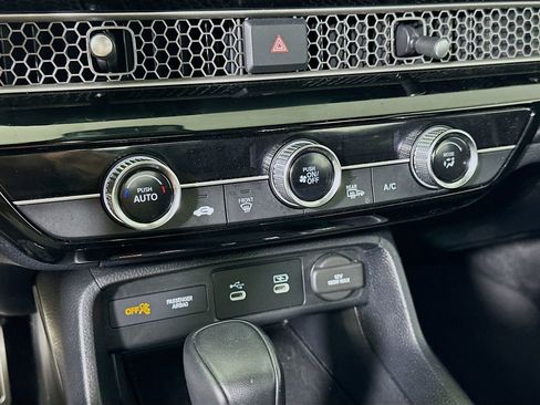 Used 2025 Honda Civic Sport image 22