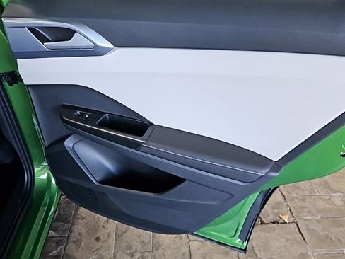 New 2026 Volkswagen Taos SE AWD/4WD image 15