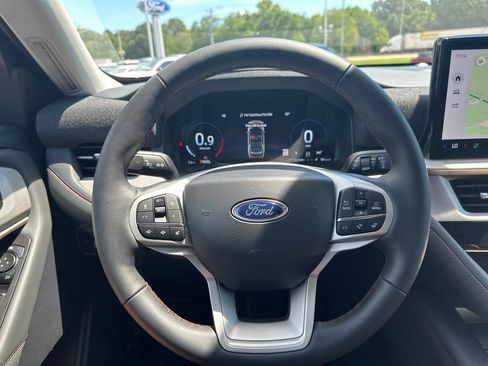 New 2026 Ford Explorer Active w/ Active Comfort Package RWD image 17